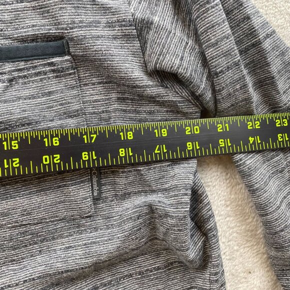 Columbia Women's T-Shirt Large Pullover Long Sleeve Gray Striped Athleisure Casu - Picture 4 of 9